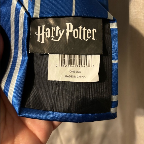 Harry Potter Ravenclaw Tie - Picture 2 of 3